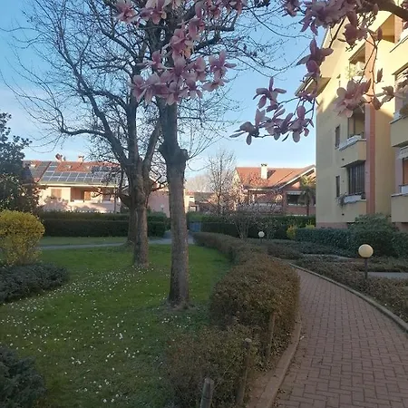 Guest house La Casa Blu- Forum Di Assago, Ospedale Humanitas, Milanofiori, Ieo